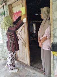 Penempelan stiker pkh